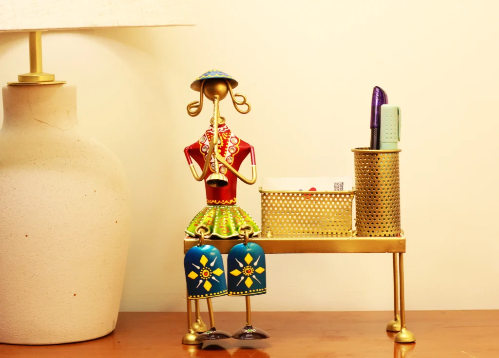 Iron Decorative Man with Hanging Legs Card and Pen Stand