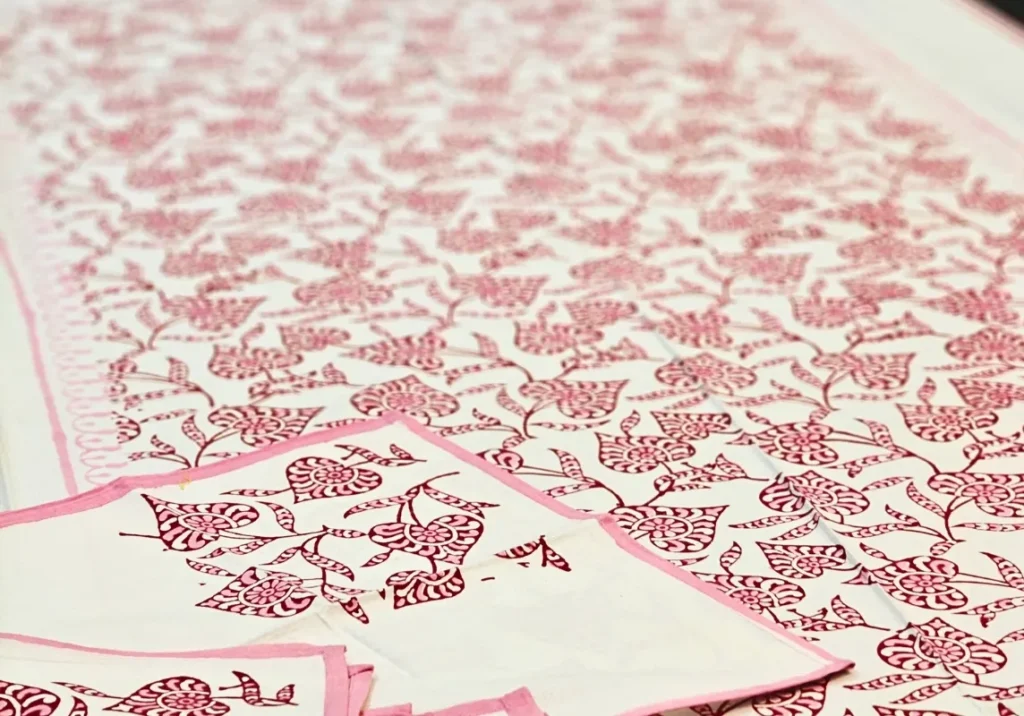 Cotton Jaipuri print table cover with 6 napkins