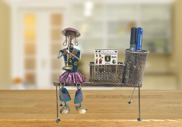 Iron Decorative Man with Hanging Legs Card and Pen Stand