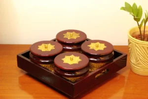 Wooden 4 bowl tray with rotating stand (Set of 1 tray 4 Bowls)