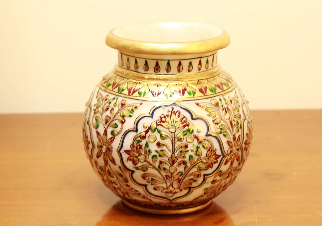 Marble Hand painted round lotaa